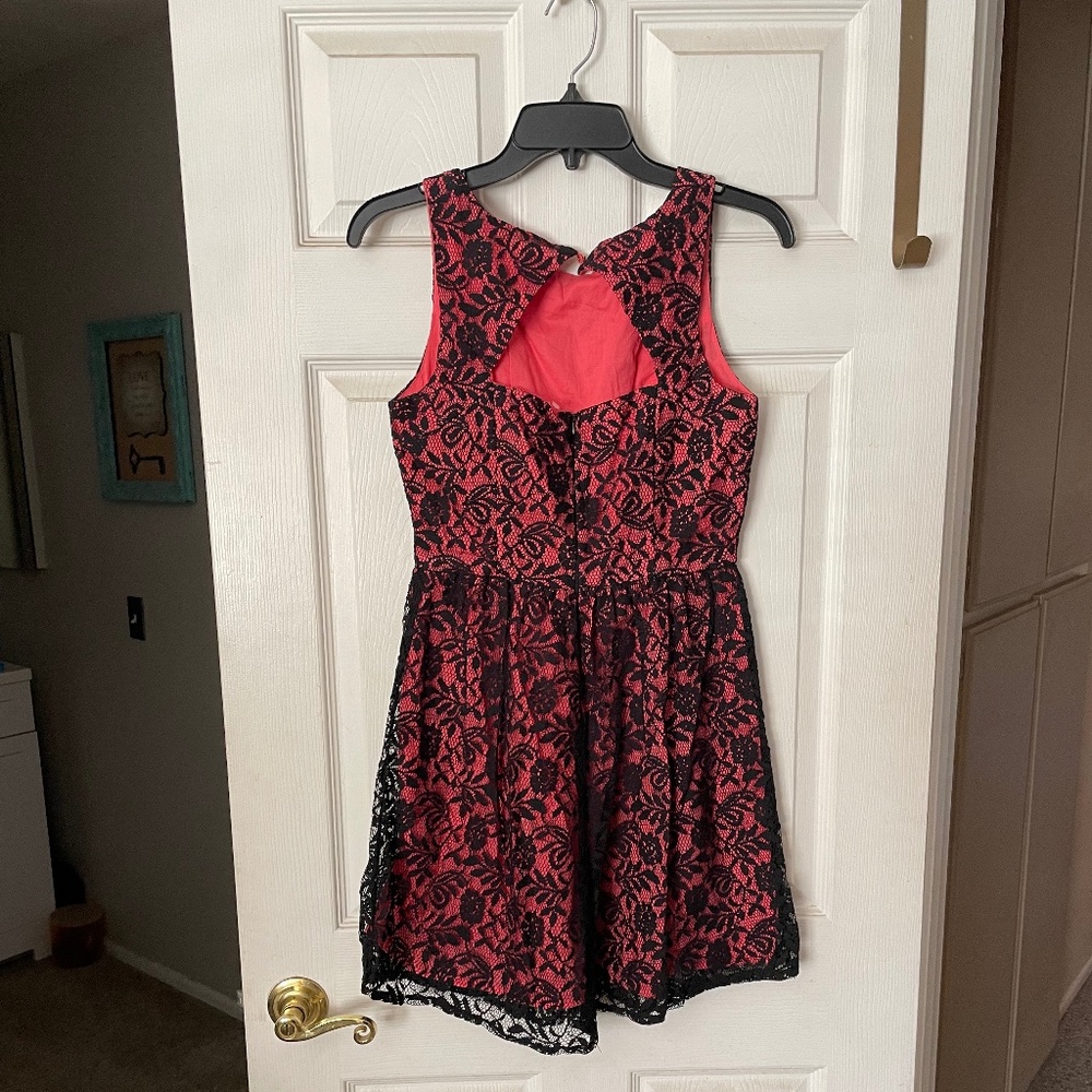 Dress - Picture 2 of 3